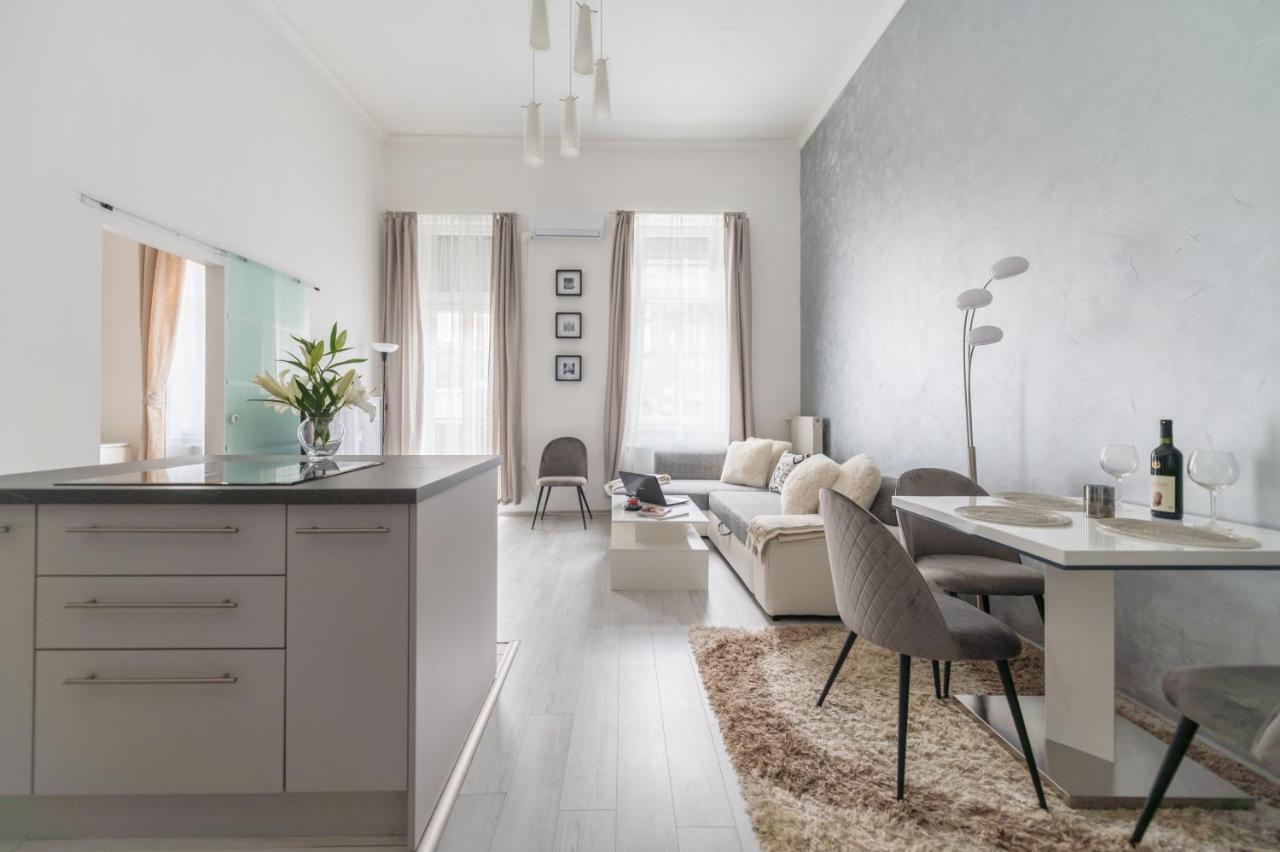 Downtown Gem Aircond Close To Heroes' Square Budapest Ngoại thất bức ảnh